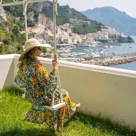 Hotel Miramalfi 5*