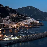 Miramalfi Готель Амальфі