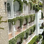 Готель Miramalfi