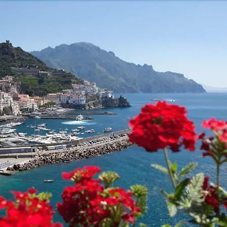 Hotel Miramalfi 5*